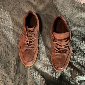 Born leather shoes men’s size 10.5. Brand new never worn.